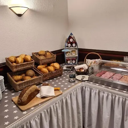 & Cafe Goeller Otel Rothenburg ob der Tauber