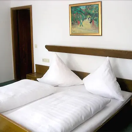 & Cafe Goeller Otel 2*