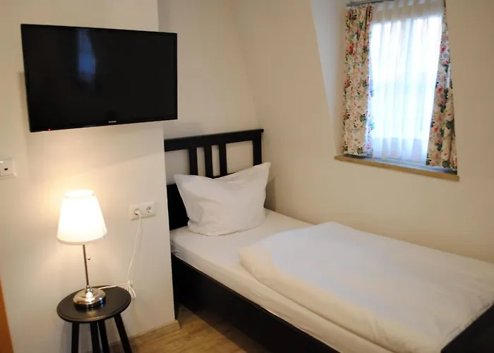 Hotel & Cafe Goeller