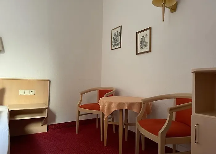 & Cafe Goeller Hotel