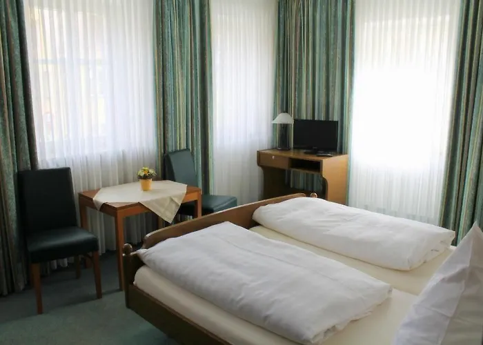 Hotel & Cafe Goeller 2*